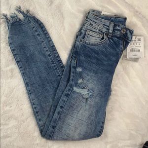 NWT pull & bear distressed skinny jeans